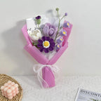 Gehaakt bloemboeket met tulpen, zinnia's en lelietje-van-dalen van katoengaren