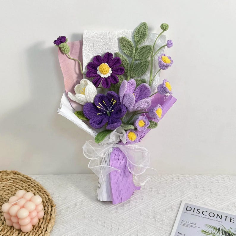 Gehaakt bloemboeket met tulpen, zinnia's en lelietje-van-dalen van katoengaren