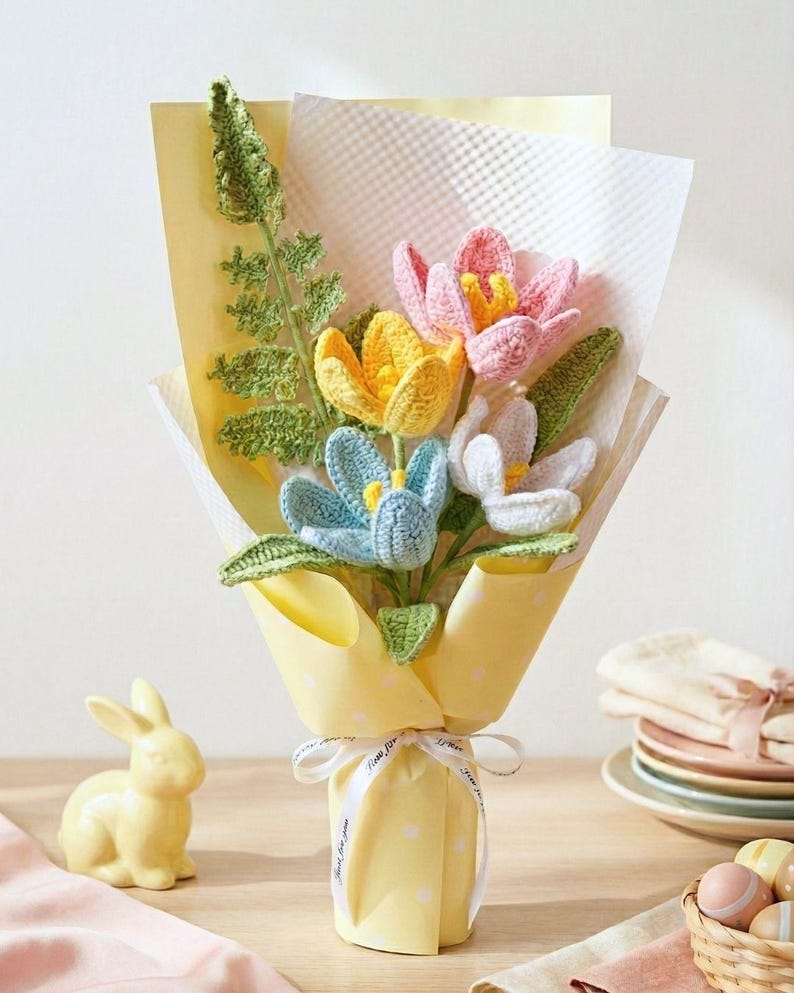 Mini-boeketje van handgemaakte gehaakte bloemen van zacht garen