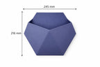 Hangende wandplantenbak met geometrisch ontwerp en 3D-geprinte matte afwerking