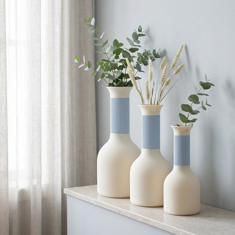 Tweekleurige decoratieve vaas met geribbelde hals en pluizige textuur, 3D-geprint en waterdicht