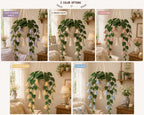 Handgemaakte gehaakte hangplant met paarse klokjesbloemen en macramé hanger